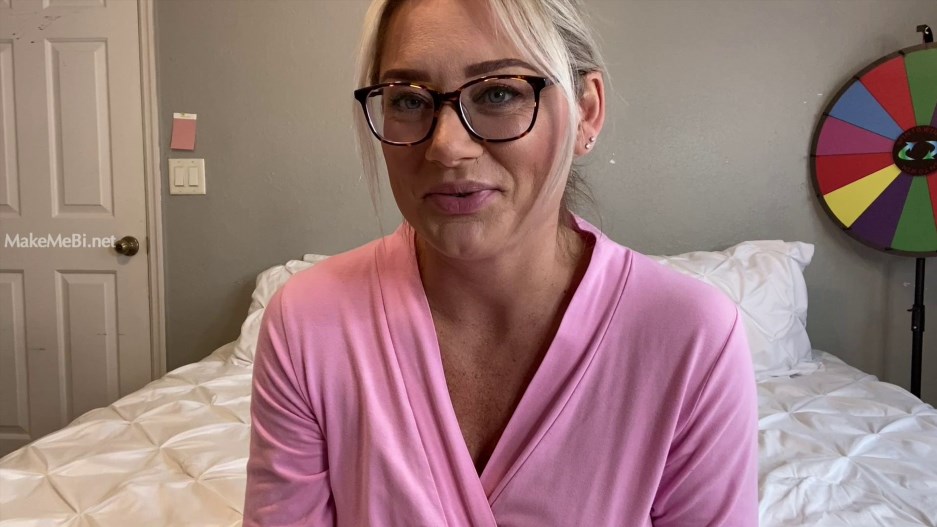 Lauran Vickers – Step-Mommys Sissy Faggot